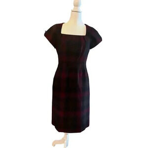 Banana Republic sheath dress maroon and black size 6